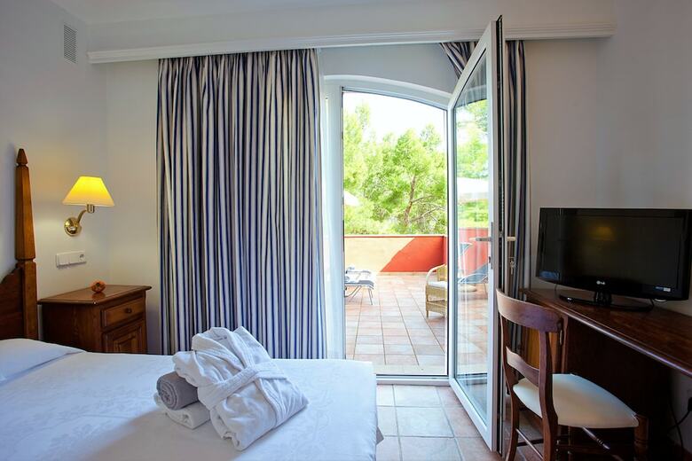 Hotel Cala Sant Vicen�