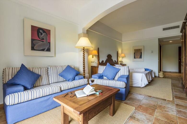 Hotel Cala Sant Vicen�