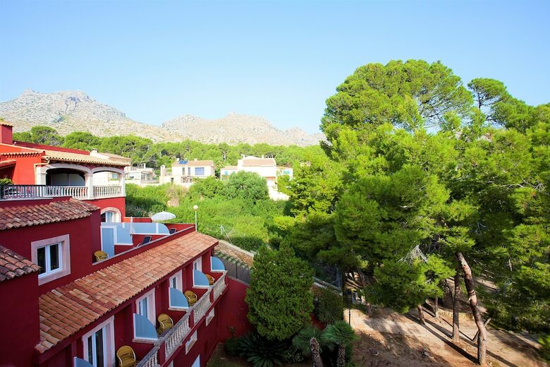 Hotel Cala Sant Vicen�