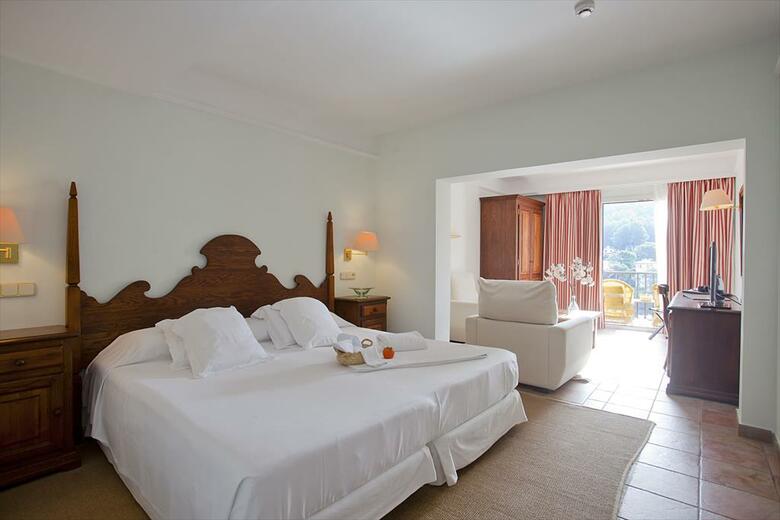 Hotel Cala Sant Vicen�