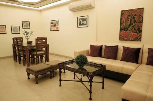 Woodpecker Service Apartments - Green Park