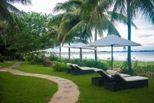 Hotel Vinh Hung Riverside Resort & Spa