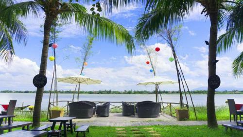Hotel Vinh Hung Riverside Resort & Spa