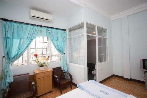 Hostal Sunny Fine Guesthouse