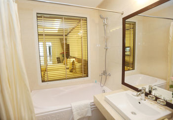 Lenid Hanoi Hotel