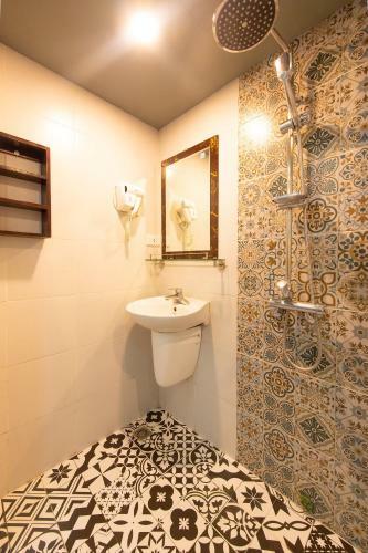 Hostal Happy Moon Guest House