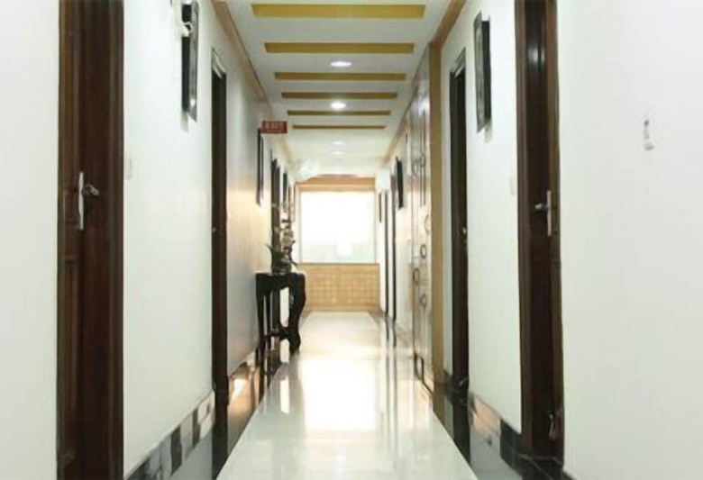 Hotel Chirag Residency