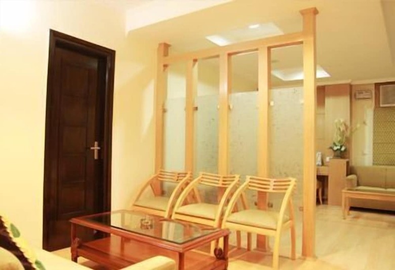 Hotel Chirag Residency