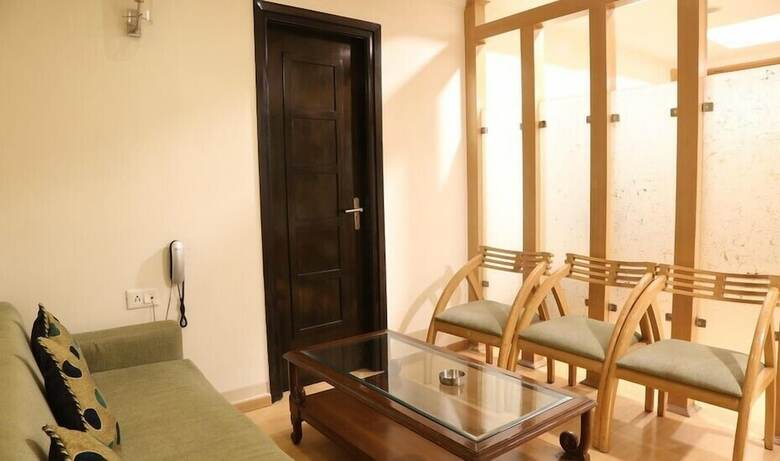 Hotel Chirag Residency