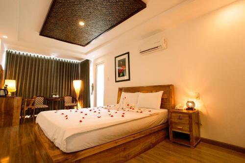 Rex Hotel & Apartment