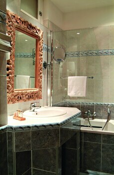 Hotel Ch�teau De La Tour