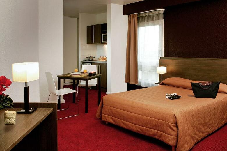 Hotel Cit�a La Villette