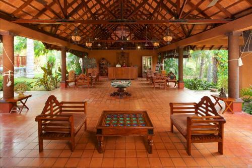 Hotel Poovar Island Resort