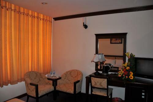 Dong Kinh B Hotel