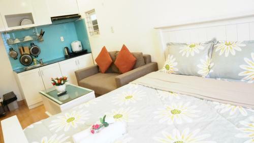 Smiley Apartment 3