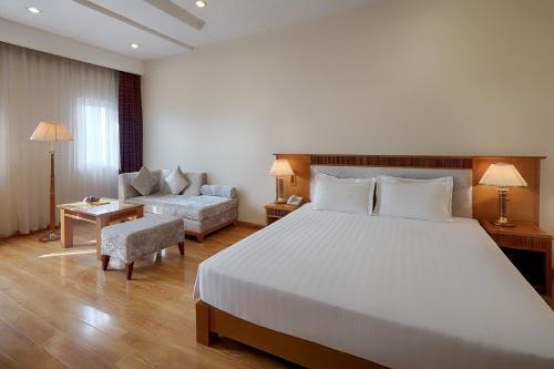 Silverland Central Hotel & Spa