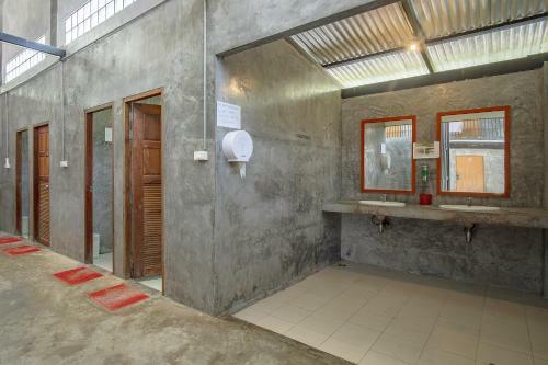 Freedom Hostels@phi Phi