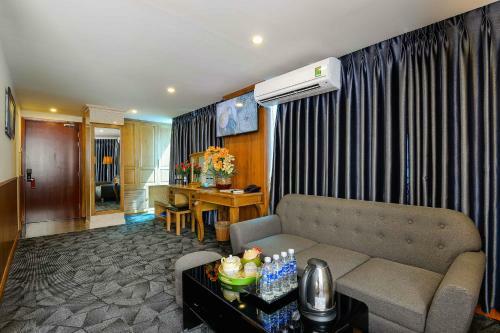 Dragon Palace Hotel