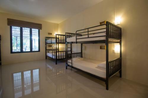 Koh Jum Hostel