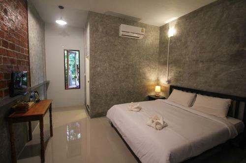 Koh Jum Hostel