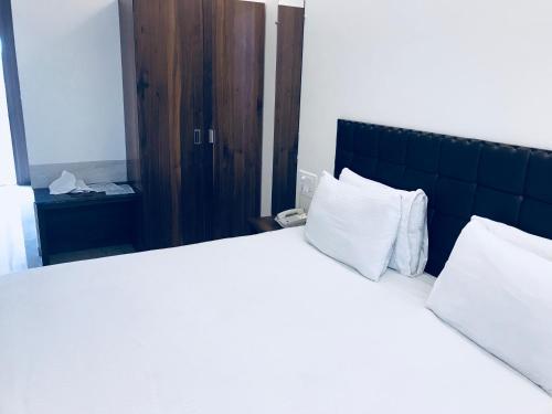 Hotel St Laurn The Spiritual Resort