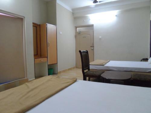 Hotel Pasuparthy Residency
