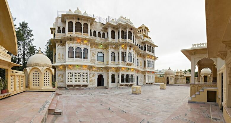 Hotel Chunda Palace