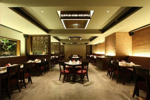 Hotel Express Residency Vadodara