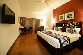 Hotel Oyo Premium Ramavarappadu Circle