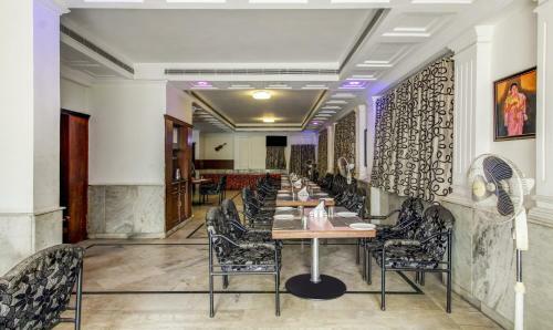 Hotel Saaket Residency