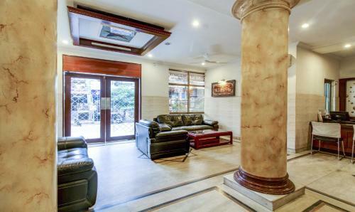 Hotel Saaket Residency