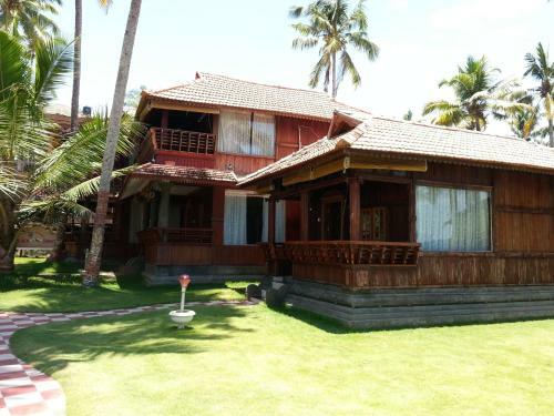 Hotel Black Beach Resort