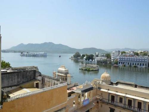 Hostal Devi Vilas Guest House