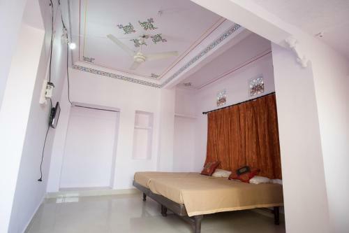 Hostal Devi Vilas Guest House