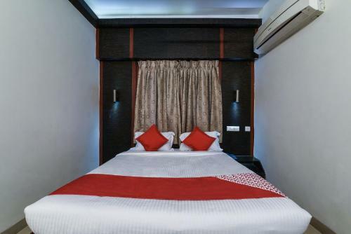 Hotel Blue Moon