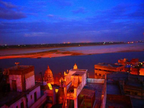 Hostal Shanti Guest House Manikarnika Ghat