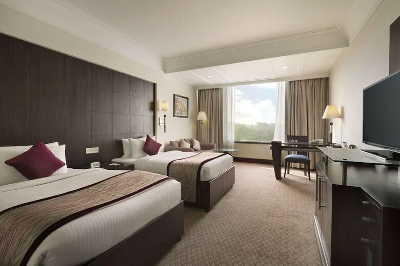 Hotel Ramada Plaza Jhv