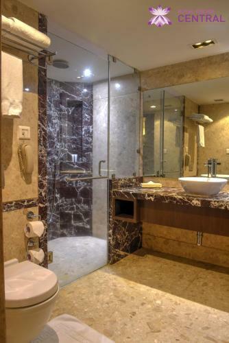 Hotel Royal Orchid Central Grazia, Navi Mumbai