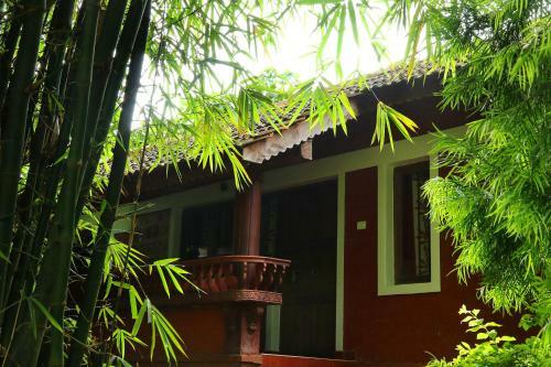Hotel Crescent Residency