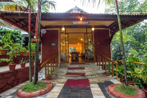 Hotel Crescent Residency