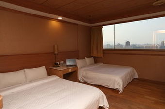 Universal Royal Hotel