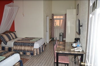 Executive Airport Hotel