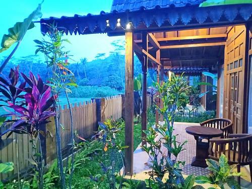 Hostal The Amrta Borobudur