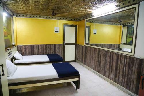 Hostal Hotel Happy Home