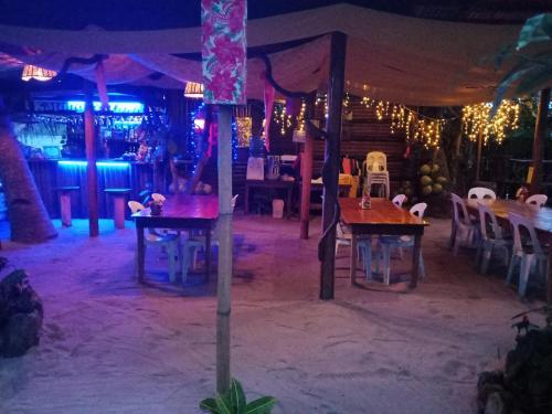 Hostal Victoria Beach House