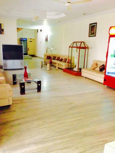 Lodge Hotel Ranjit Residency