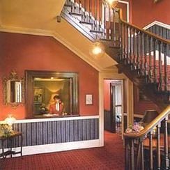 Ross Lake House Hotel