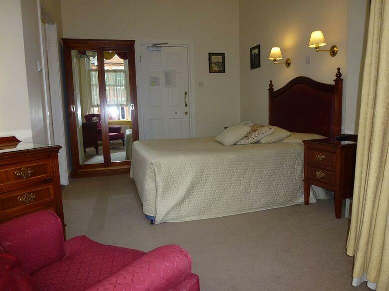 Hotel Egans House