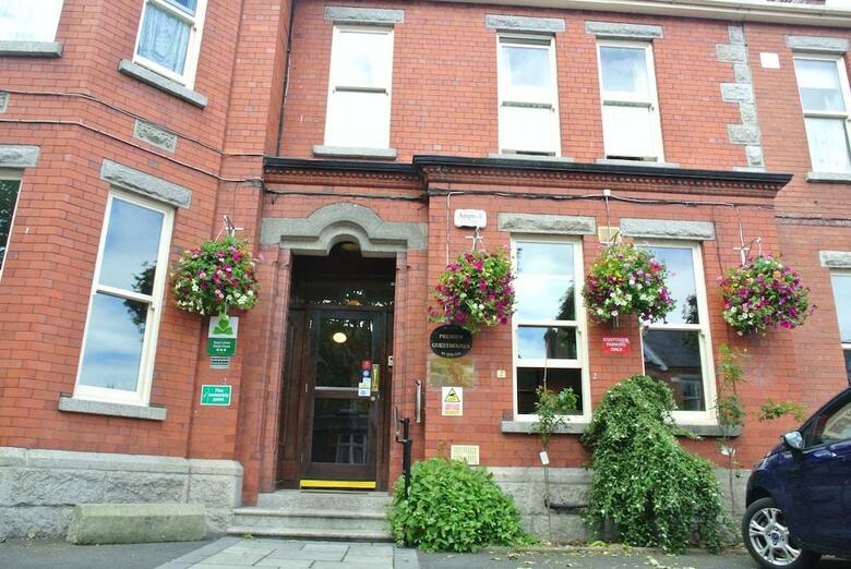 Hotel Egans House