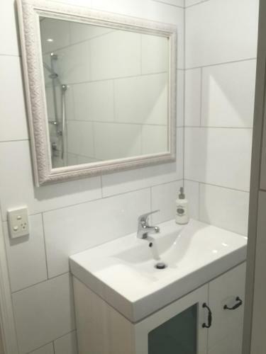 Hostal Sunshine Coast Tropical Getaway